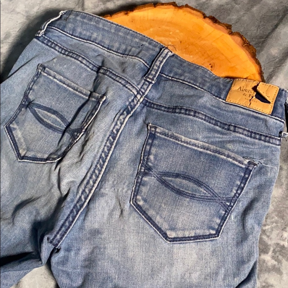 🥳 Host Pick 🥳 - Abercrombie & Fitch Distressed + Worn Jeans - Picture 4 of 16